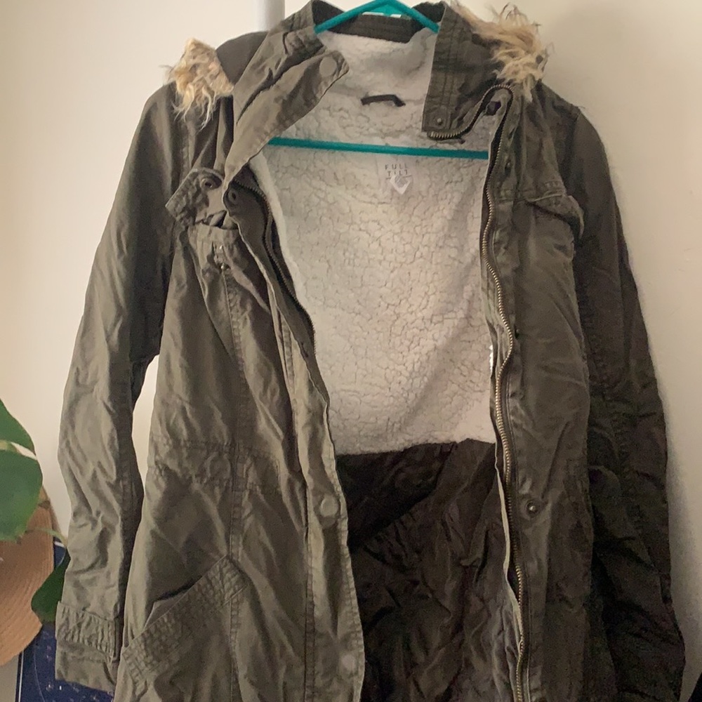 Woman’s Jacket - Picture 3 of 5